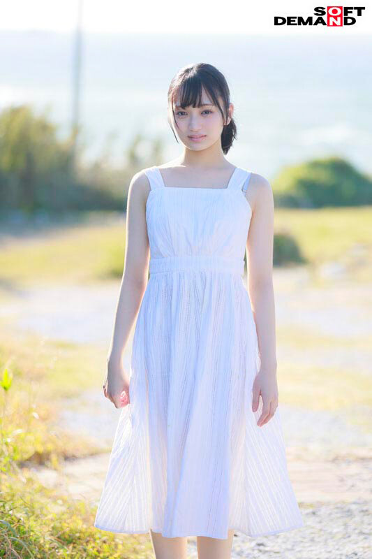 「音田絵凛18歳AVデビュー！スレンダー美少女素人がローション顔射プレイで魅せるギャップ」のサンプル画像8枚目