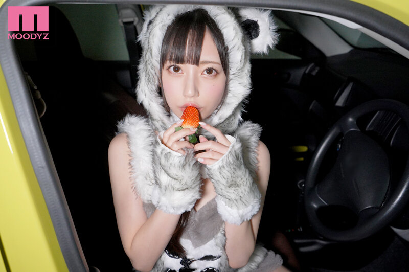 「七沢みあが痴女責めで男の潮吹きさせる！美少女小悪魔がM男を乳首攻めで悶絶させる動画」のサンプル画像1枚目