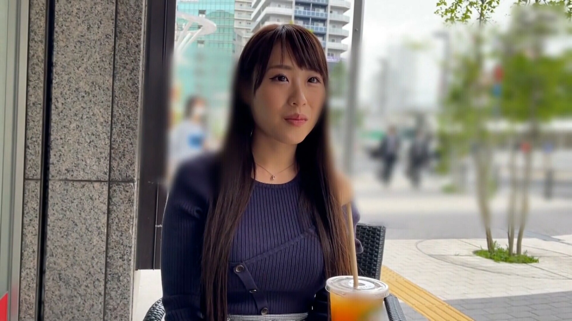 「ロングヘアーが綺麗な清楚系で恥じらい強めなむっつりパイパン娘とマッチアプリでラブホで嵌め撮りガチセックス！」のサムネイル