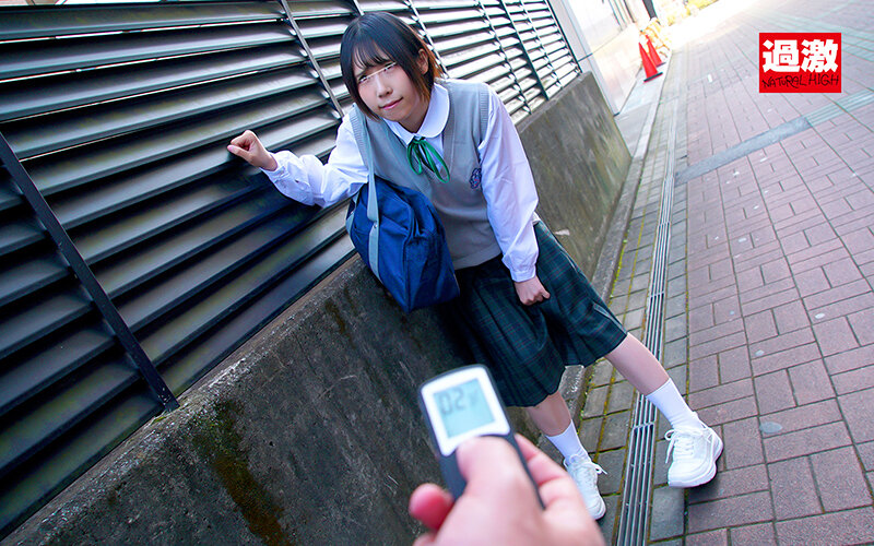 「【小柄な女子校生】ロングスカート制服美少女が羞恥クンニで初潮吹き体験！びしょ濡れ絶頂」のサンプル画像8枚目