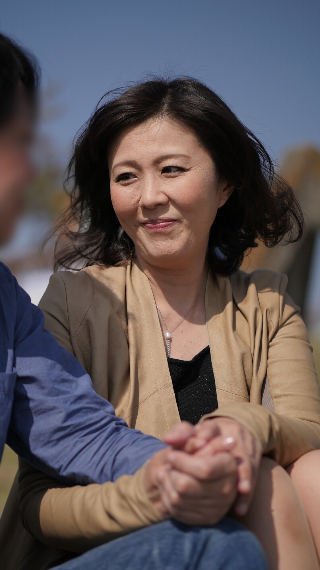 「「貴方の元にはもう戻れないかもしれません･･･」家庭では見せないような微笑みを浮かべて逢瀬を楽しみ夫以外の男に激しく求める中出し不倫性交 不貞の快楽に堕ちてゆく既婚美熟女たち 四話240分」のサンプル画像5枚目