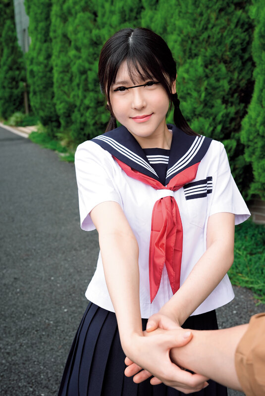 「【素人美少女】セーラー服スレンダー女子が逆ナンで即ハメ中出し！キス好き制服JKとの濃厚エッチ」のサムネイル