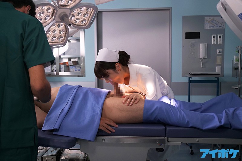 「楓カレンのフェラ奉仕が凄い！スレンダー美少女痴女ナースが24時間ご奉仕する看護婦作品」のサンプル画像7枚目