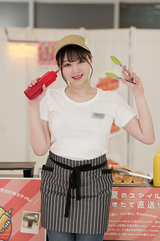 「【逢月ひまり・小坂ひまり】バイブ責めで潮吹きアクメ連発！人気AV女優が挑む羞恥イタズラ企画」のサンプル画像2枚目