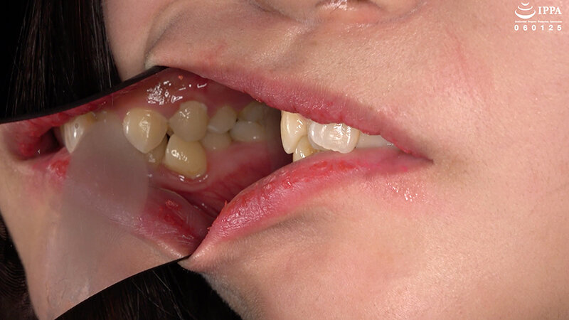 「【相楽さゆな】美少女M女の口内観察＆巨大女フェチプレイ｜歯・口腔フェチ動画」のサンプル画像5枚目