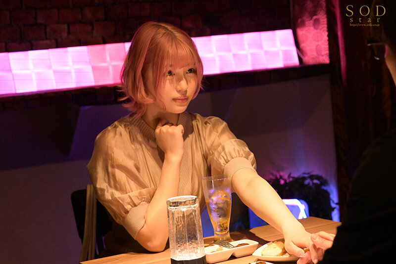 「唯井まひろが魅せる禁断の不倫キス・接吻シーン｜濃密ベロキスと中出しの背徳セックス」のサンプル画像20枚目