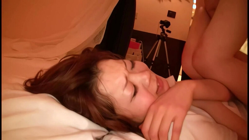 「素人女子校生まい＆なみの3P体験 競泳水着とブルマ姿で魅せる関西円光リマスター版」のサンプル画像17枚目