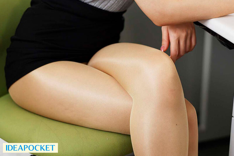 「古乃ほのの足コキが最高!スレンダー女上司のパンスト美脚で責められる脚フェチ必見作品」のサンプル画像2枚目