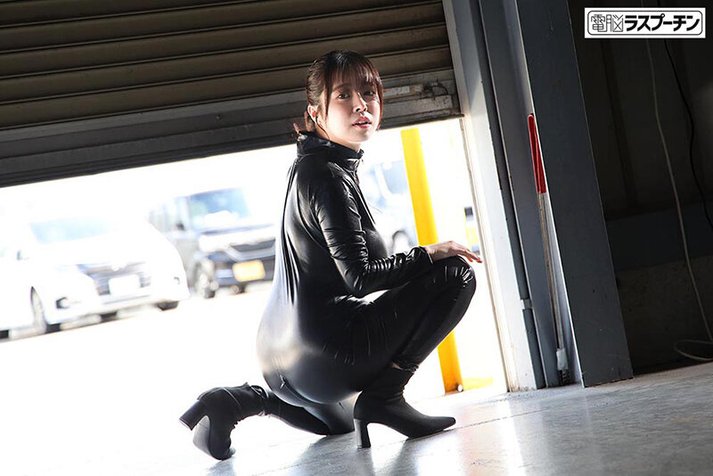 「羽月乃蒼が女捜査官役で中出し・潮吹き・拘束プレイに挑戦!巨乳が揺れる衝撃の潜入捜査」のサンプル画像3枚目