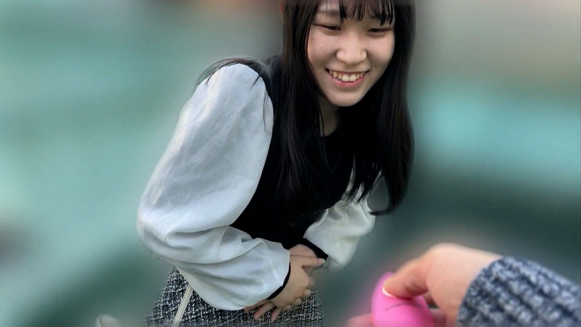 「愛川夢奈ちゃんとリモバイ散歩！街中で絶頂恥辱プレイ！」のサンプル画像7枚目