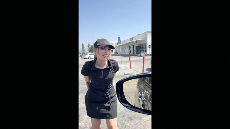 「【素人ナンパ】ロスの看板美女店員が巨乳揺らして絶頂！白人金髪美女との濃厚プレイ」のサンプル画像2枚目