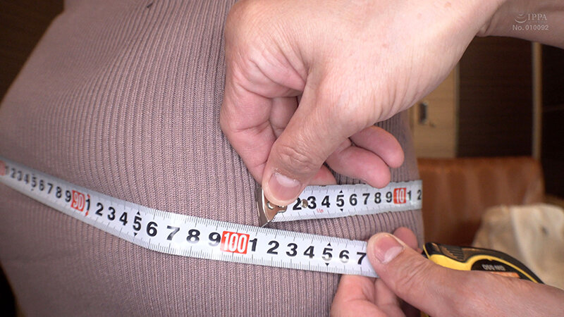 「【ギャル】みづき（25）の巨尻がエロすぎる！尻フェチ必見のフェラ＆中出しプレイ」のサンプル画像2枚目