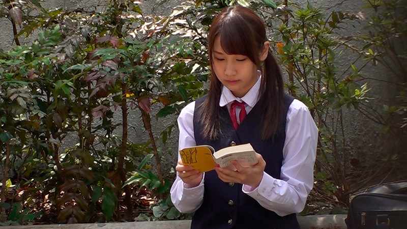 「【小柄美少女】ミニ系女優の潮吹き・放尿お漏らしプレイ|イラマチオで絶頂連発」のサムネイル