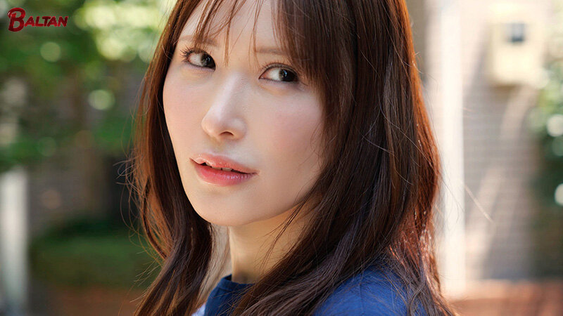 「清巳れの・雪奈真冬が魅せる人妻ママ友のNTR3P!潮吹き絶頂で快楽に溺れる背徳ドラマ」のサンプル画像2枚目