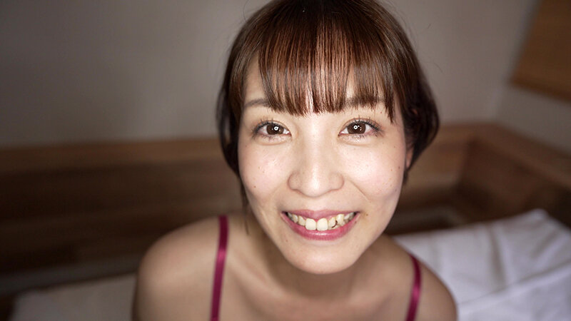 「【玉城夏帆】美人お姉さんが街角ナンパで素人男子の大胆リクエストに応える個人撮影動画」のサンプル画像2枚目