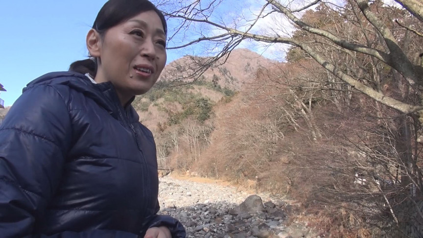 「【熟女】地方の素人おばさん12人が魅せる濃厚プレイ240分｜人妻・四十路の本気セックス」のサンプル画像19枚目