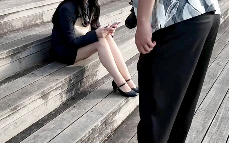 「【素人OL】品川で美女をナンパ！オシャレなお姉さんを即ハメする街角キャッチ動画」のサンプル画像3枚目