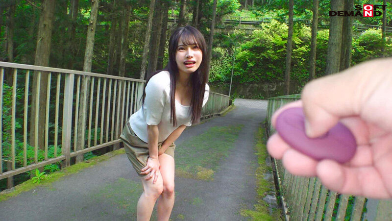 「【素人M女】145cm現役看護師が野外露出・拘束プレイでアクメ連発！温泉NTR密会で羞恥イキ狂い」のサンプル画像5枚目