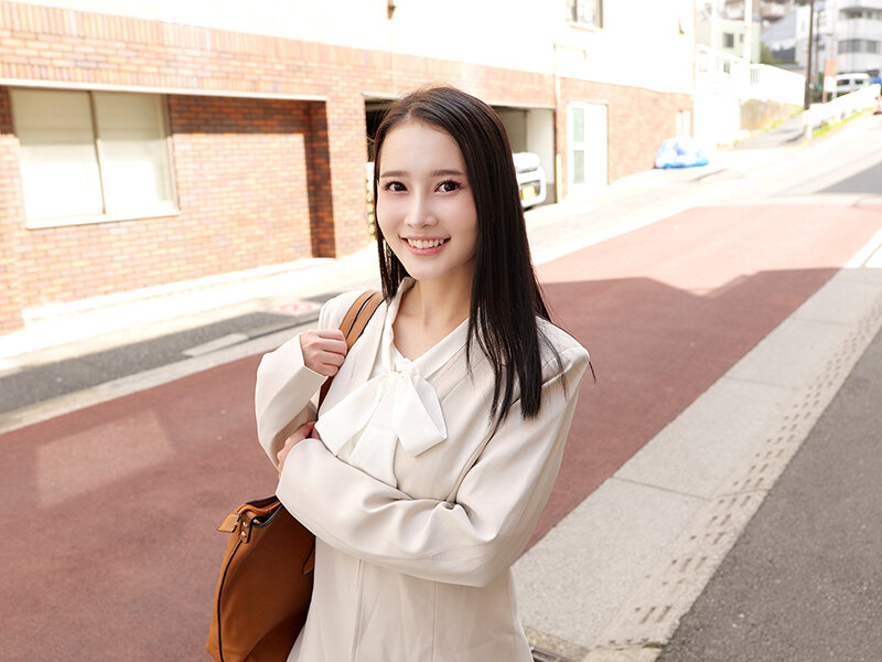 「【素人秘書】ビジネススーツの美人OLが中出しされてイキまくる!大手企業秘書のガチ絶頂映像」のサンプル画像11枚目