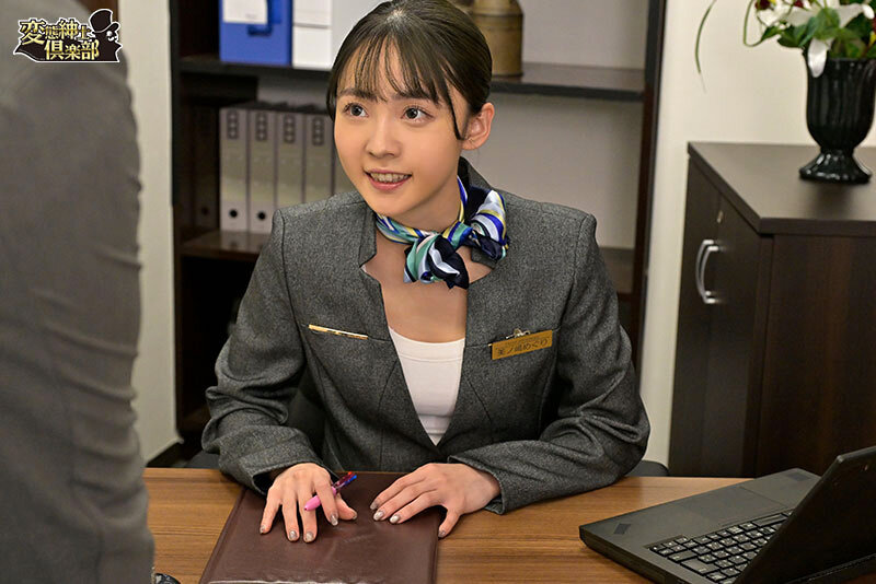 「【素人お姉さん】スレンダー美女が3P乱交でアクメ連続絶頂！高級ホテルで激しく乱れる中出し映像」のサンプル画像1枚目