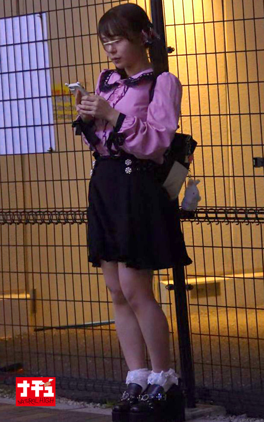 「【桃うさぎ】地雷系女子が痴〇プレイで恥じらいながら感じる中出し動画【コスプレ美少女】」のサムネイル