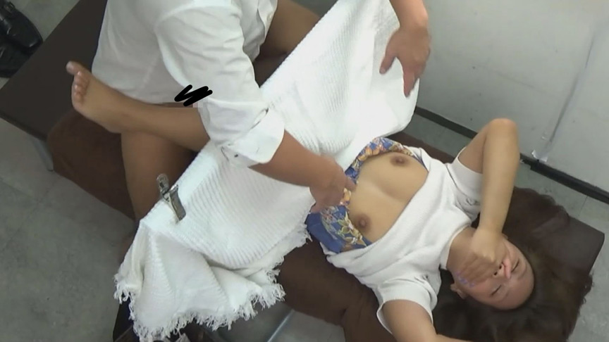 「【熟女】悪徳医師に騙された美人妻たち20名の衝撃告白ドキュメント【素人】」のサンプル画像9枚目