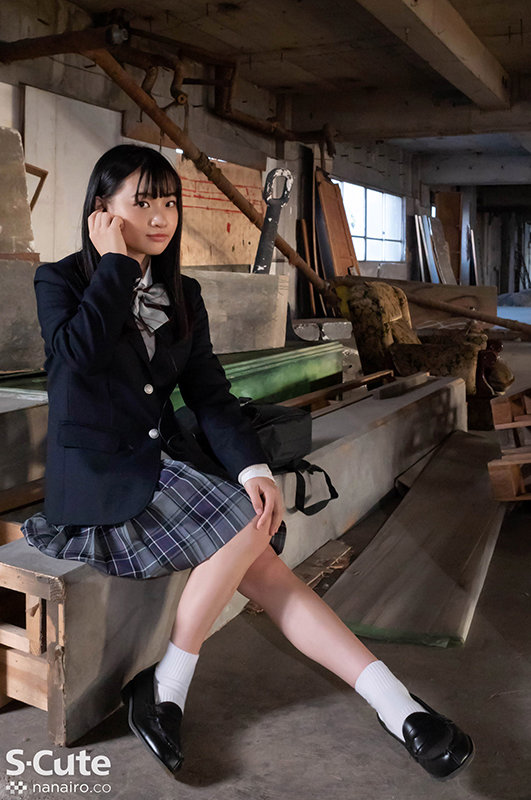 「花音うらら・桜井千春ら美少女6人の制服野外露出フェラ｜廃墟ロケ撮影ベストコレクション」のサンプル画像3枚目