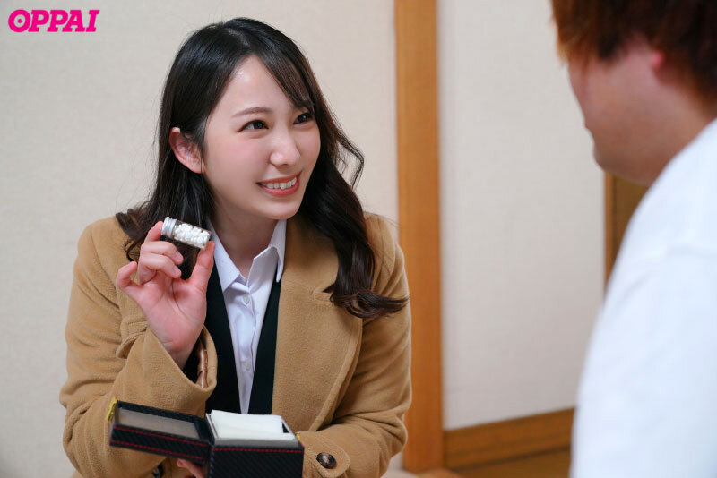 「巨乳痴女・弥生みづきの騎乗位×淫語責め！中出しまで求める濃厚セールステクニック」のサンプル画像2枚目