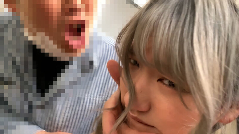 「【素人JK】制服女子校生ギャルの電車パンチラ盗撮からハメ撮り中出し3Pまで完全収録」のサンプル画像16枚目