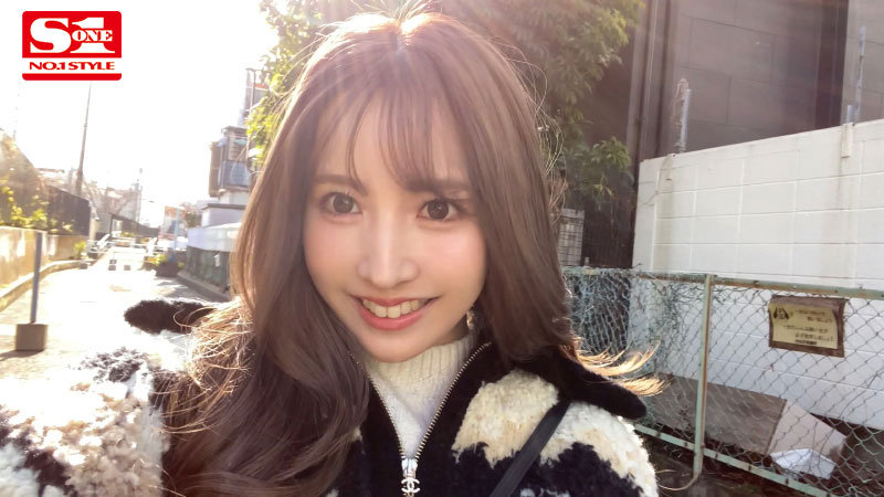 「三上悠亜が童貞を筆おろし！元アイドルとの夢の同棲生活で初体験ドキュメント」のサムネイル