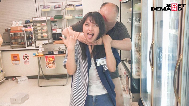 「渚みつき 野外・露出プレイで大暴走!テンション爆上げの過激バラエティAV作品」のサンプル画像9枚目