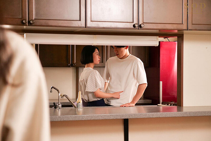 「【MINAMO】巨乳OL痴女が騎乗位で中出しNTR!彼氏を寝取る不動産レディの誘惑プレイ」のサンプル画像3枚目