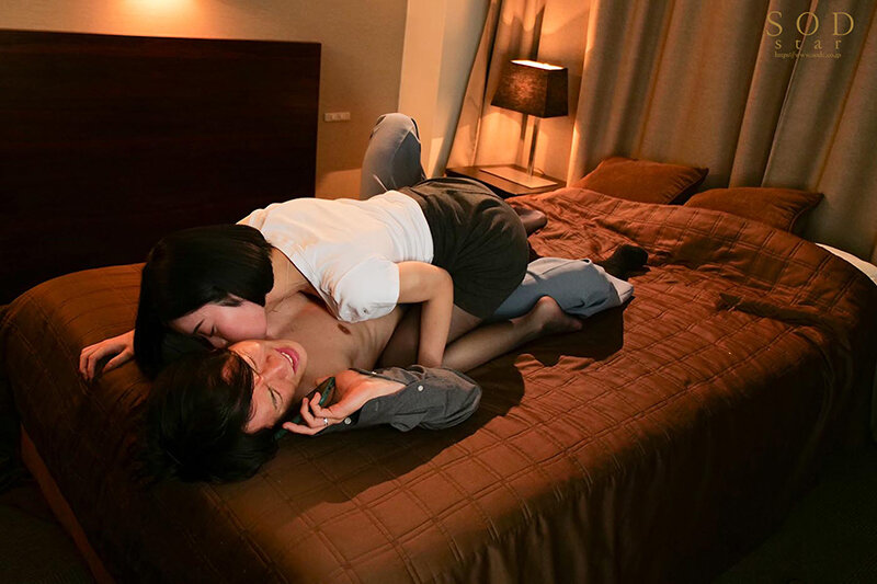 「【MINAMO】巨乳OL痴女が騎乗位で中出しNTR!彼氏を寝取る不動産レディの誘惑プレイ」のサンプル画像5枚目