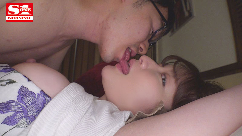 「巨乳痴女・鷲尾めいがM男を3日間責め続ける!パイズリ&盗撮プレイで魅せる究極の誘惑」のサンプル画像8枚目