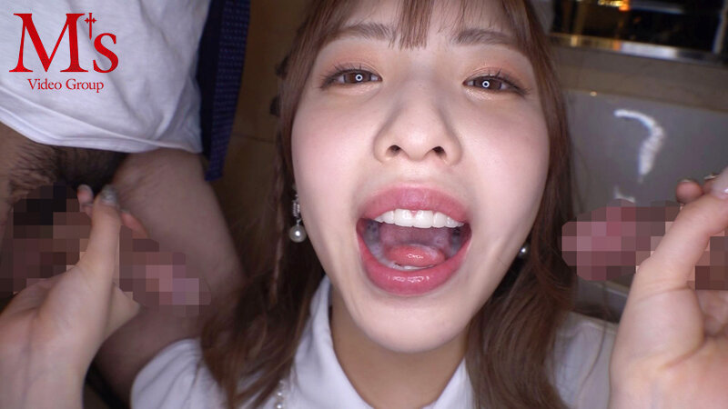 「白桃はな 美少女痴女の濃厚フェラ手コキ&ごっくんテクニックで男を虜にする甘いご奉仕プレイ」のサンプル画像10枚目