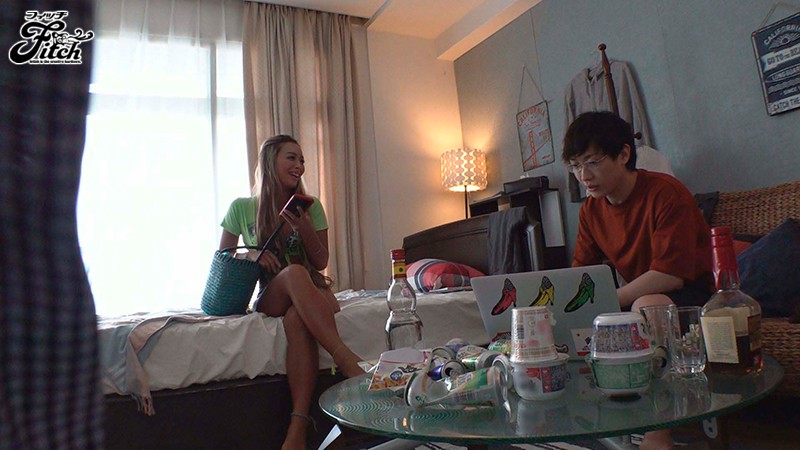 「蘭華の巨尻ギャル動画｜巨乳美女が潮吹き＆中出しで乱れる過激プレイ映像」のサンプル画像1枚目