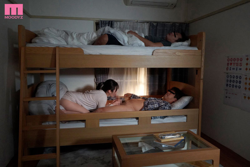 「小野六花が童貞を焦らす痴女プレイ|女子大生のキス&フェラで理性崩壊する免許合宿」のサンプル画像2枚目