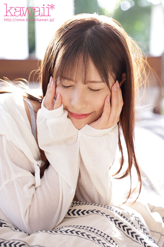 「森玲奈AVデビュー！巨乳美少女の現役女子大生が顔射に挑戦する衝撃作品」のサンプル画像2枚目