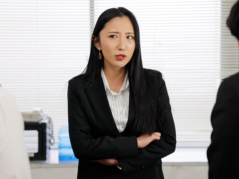 「世界一おしっこ飲ませるのが大好きなドSな女上司の聖水調教 デカ尻顔面騎乗飲尿クンニで再教育プログラム 北野未奈」のサムネイル