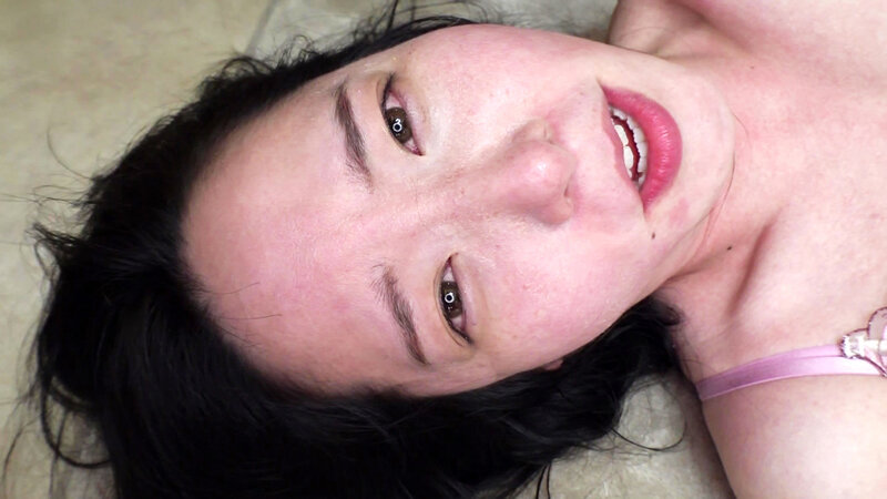 「美乳お姉さんが3P4Pで上下を同時に責められディルドとイラマチオで乱れる濃厚プレイ」のサンプル画像5枚目