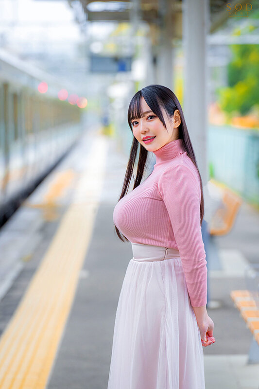 「恋渕ももなの美乳パイズリ&ハメ撮り映像!巨乳を堪能する2泊3日イチャラブ旅行」のサンプル画像3枚目