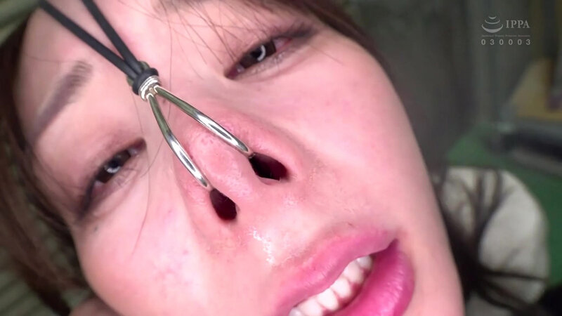 「【足立友梨】M女お姉さんが野外露出や鼻フックで羞恥プレイ!ぶっかけ3P4Pで乱れる姿」のサンプル画像10枚目