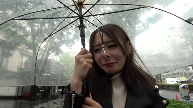 「【足立友梨】M女お姉さんが野外露出や鼻フックで羞恥プレイ!ぶっかけ3P4Pで乱れる姿」のサンプル画像3枚目