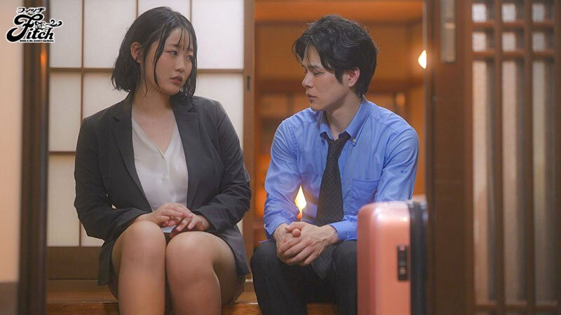 「南見京 巨乳女教師が中出しで乱れる！欲求不満な人妻と相部屋で濃厚セックス」のサムネイル